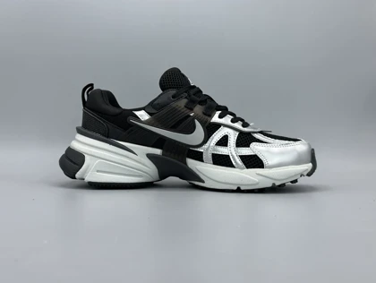 کتانی نایکی وی 2 کی ران مشکی طوسی نقره ای/Nike v2k