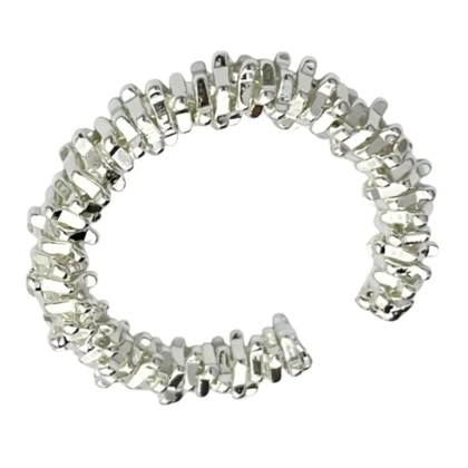 انگشتر زنانه مینیمال طرح پولکی ردیفی