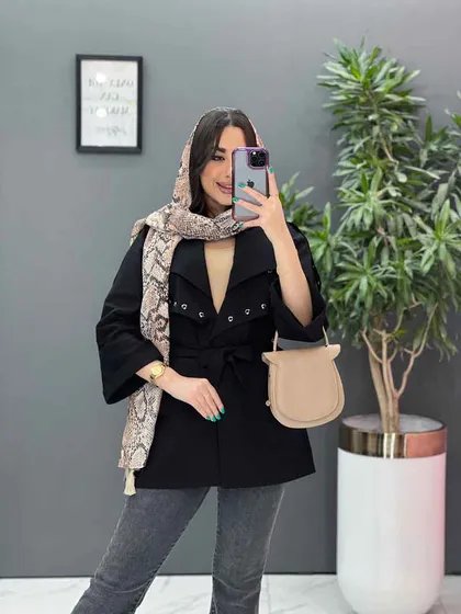 مانتو یقه پرچی سرشونه بنددار