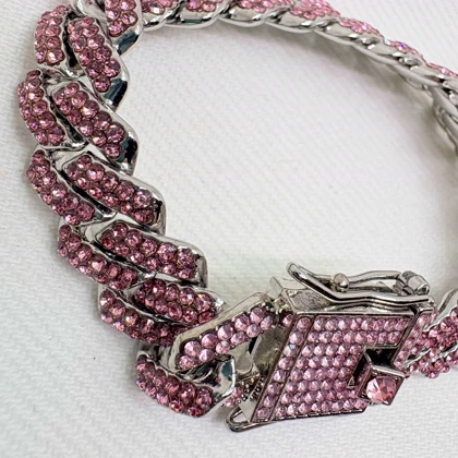 دستبند چین فول نگین صورتی | قفل کتابی