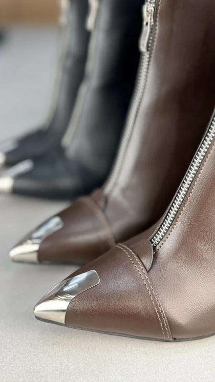 682 - نیم بوت پنجه فلز جلو زیپ کمربندی 682