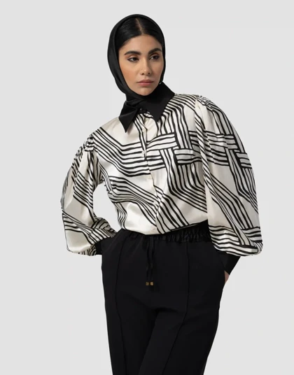 ساتن حریرطرحدار یقه مچ مشکی