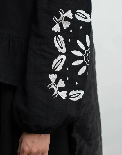 آستین گلدوزی جلو گره