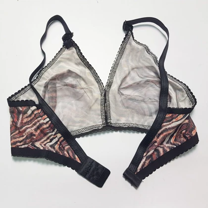 سوتین بدون فنر توری پرسی بدن نما کد 105553