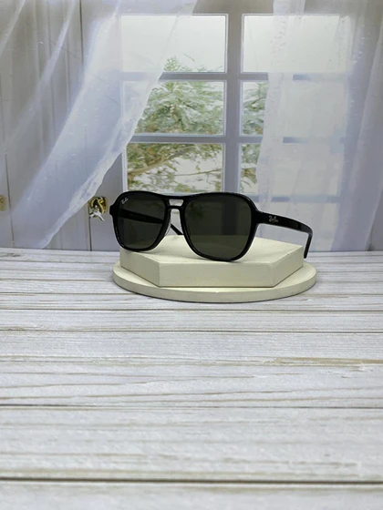 عینک آفتابی Ray-Ban مدل RB 4356 فریم کائوچو و عدسی پلی‌کربنات با استاندارد UV400