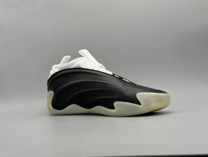 کتانی آدیداس هاردن وولیوم 9 مشکی کرم / Adidas Harden Volume