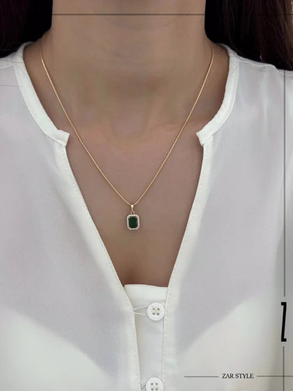 گردنبند نگین مستطیلی زمردی