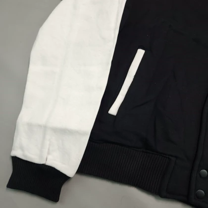 بامبرجکت مشکی داخل خز از pull & bear کد 127