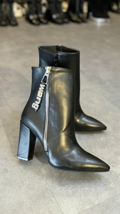 574_بوت ونگ‌پاشنه کد 574