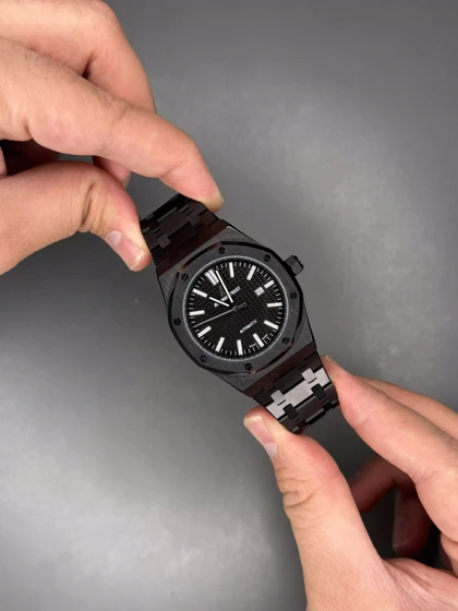 ساعت مچی اودمار پیگه باتری بدنه تمام مشکی Audemars Piguet