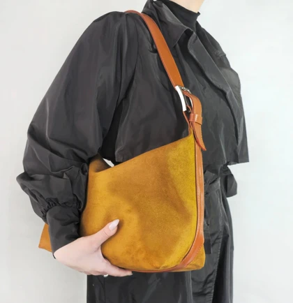 کیف دوشی جیر Caramel Suede Soft کد 9700