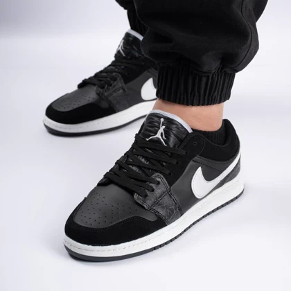 کفش کتانی اسپرت مردانه رنگ مشکی مدل نایک NIKE Jordan 1 Sketch