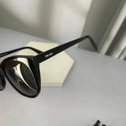 عینک آفتابی پرادا مدل PRADA GS5832