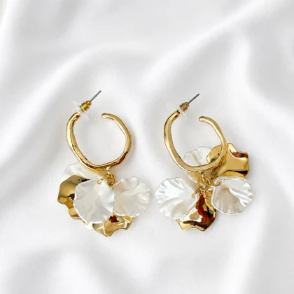 گوشواره حلقه‌ای گل