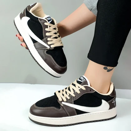 کتانی اسپرت زنانه مدل نایک تراویس رنگ مشکی قهوه ای  کد 099898