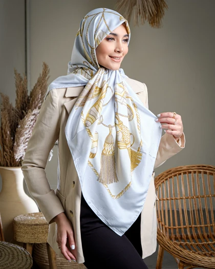 روسری ابریشم ژاکارد فرگامو 30135