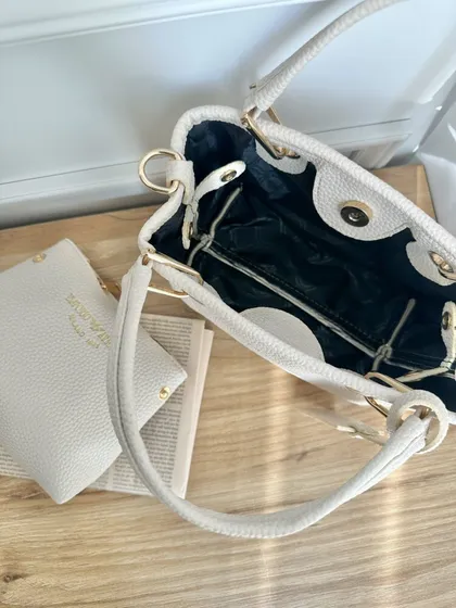 کیف 17900