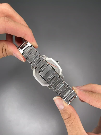 ساعت مچی ورساچه بند سیلور صفحه مشکی Versace Dylos