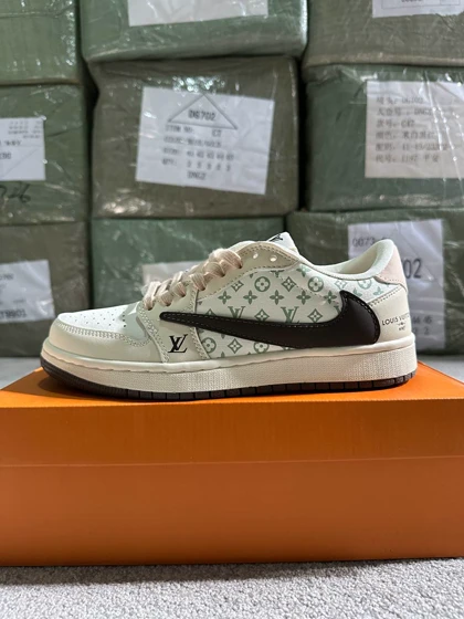 کتانی ویتنامی نایکی ایر جردن وان تراویس اسکات لویی ویتون Nike Air Jordan 1 Low Travis Scott x fragment LV