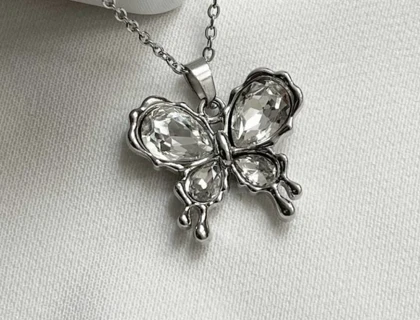 گردنبند پروانه گرانج