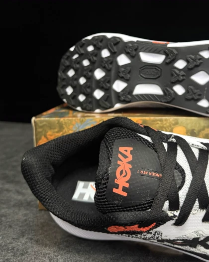 کتانی رانینگ مردانه هوکا