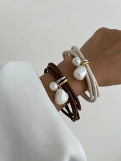 دستبند چرمی مروارید دار