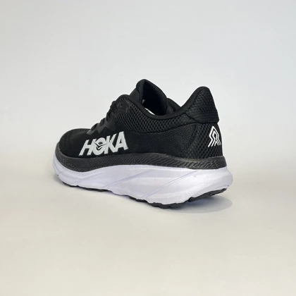 کفش ورزشی هوکا چلنجر 7 مشکی زیر سفید
