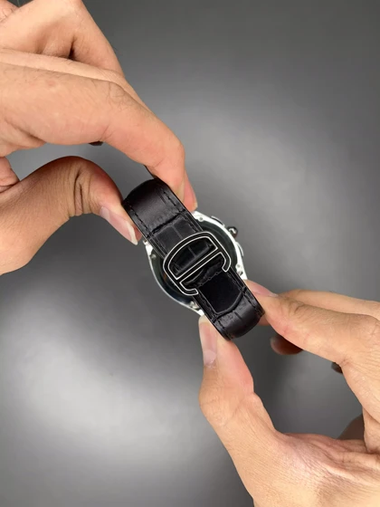 ساعت مچی کارتیه کورنوگراف بند چرمی صفحه مشکی Cartier