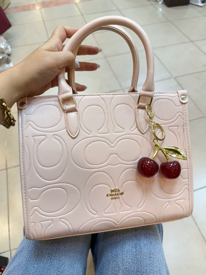 کیف دستی و دوشی زنانه کوچ مدل گیلاس