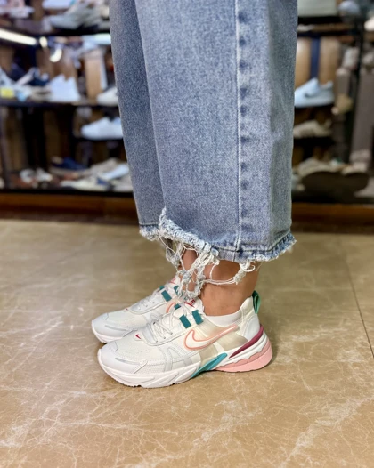 کتانی ورزشی زنانه نایکی V2K وی تو کی (ولنتینو)