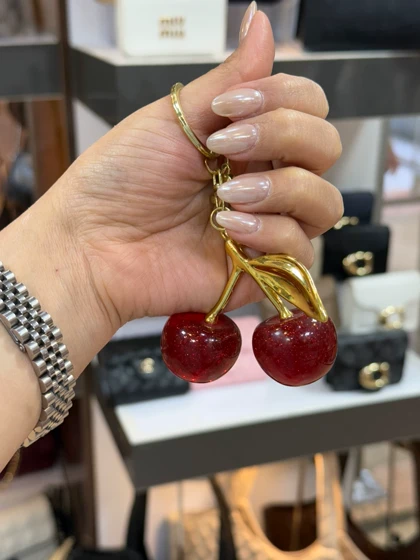 اکسسوری و آویز گیلاس رنگ ثابت