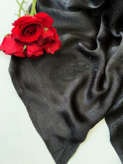 2051-شال ابریشم ژاکارد ترک