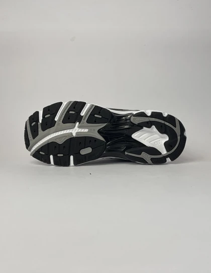 کفش ورزشی نیوبالانس 1064 سفید