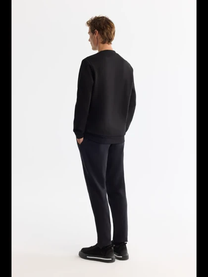 سویشرت یقه گرد مشکی طرح دار / برند آووا ترکیه AVVA