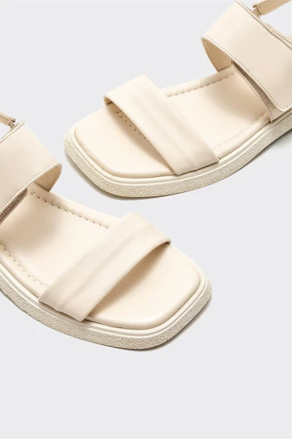 صندل زنانه اله elle