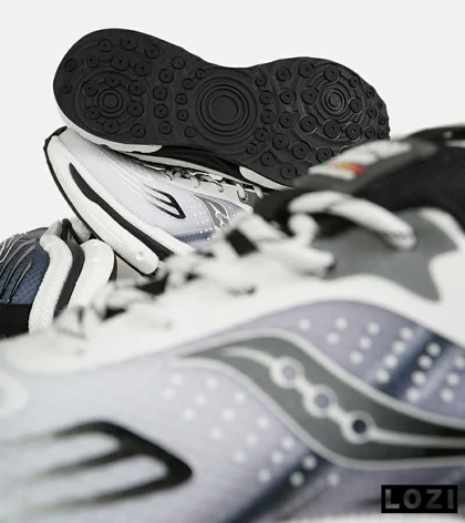 کفش کتانی سفید خاکستری Saucony Axon 3