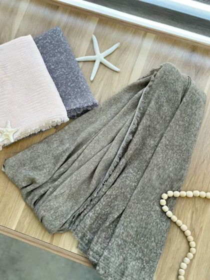 1805- شال لبه ریش پلیسه (ایراددار)