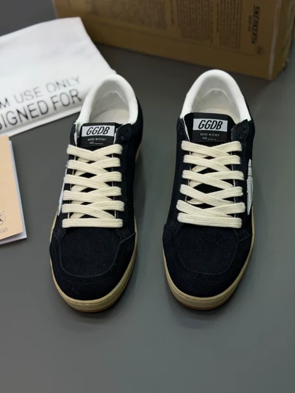 کتانی گلدن گوس بال استار مشکیGolden Goose Ball Star Black
