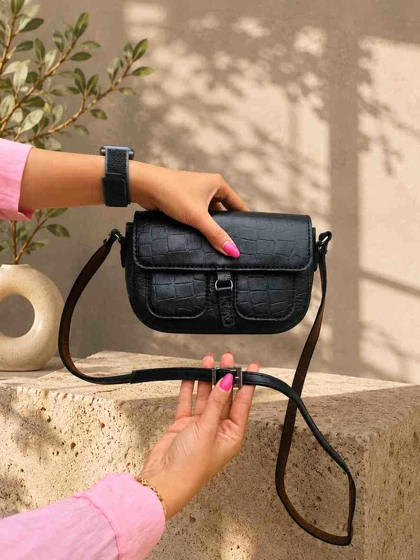 کیف چرم دو جیب مشکی تمام سنگی
