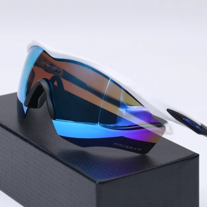 عینک از برند OAKLEY کد 181456
