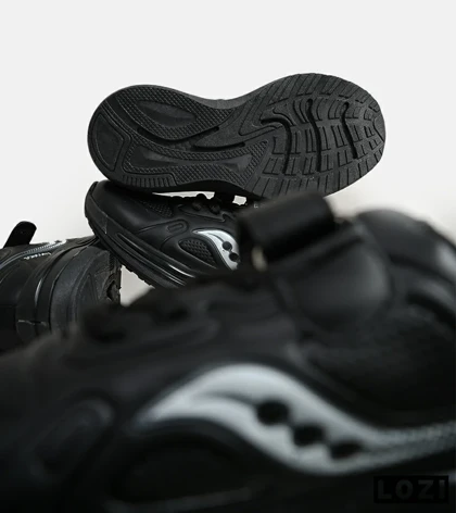 کفش بچه گانه مشکی SAUCONY