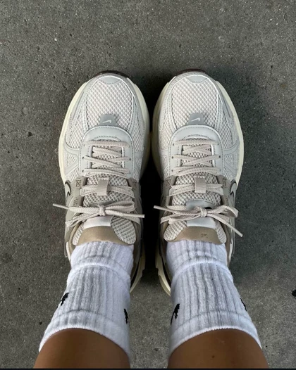 نایک وی تو کی ران Nike v2k run کد 600