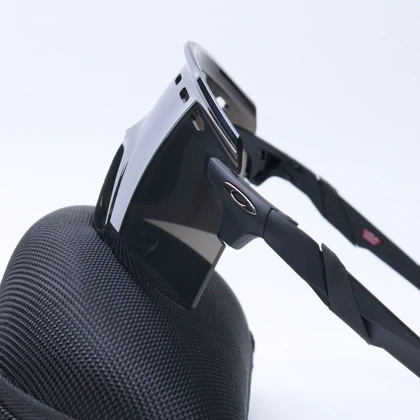 عینک برند OAKLEY کد 181402