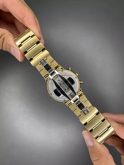 ساعت مچی ورساچه کورنوگراف طلایی صفحه سبز Versace Greca