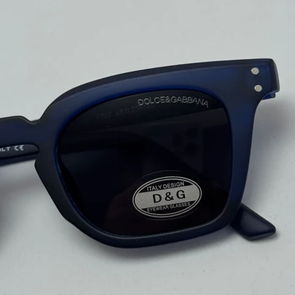 عینک آفتابی پلاریزه دولچه گابانا DOLCE GABBANA دسته سیم کشی شده لولا فنر آبی مات کد 7707