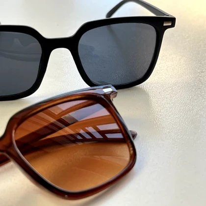 عینک آفتابی مردانه و زنانه uv400 همراه با کاور و دستمال اشانتیون