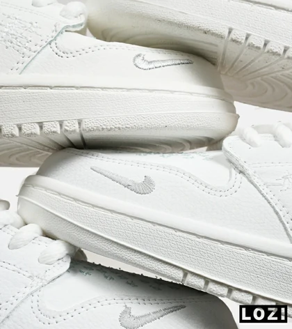 کفش کتانی مردانه و زنانه سفید نایک NIKE jordan Vodoo مدل 6185