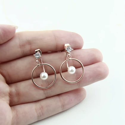 گوشواره زنانه مرواریدی مدل درخشش آرام