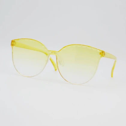 عینک آفتابی بچگانه اسپرت با شیشه‌های ضد اشعه UV