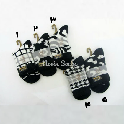 جوراب حوله ای شنل سیاه و سفید